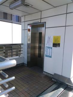 歩道橋　川崎ハローブリッジ